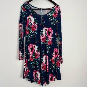 Dearcase Dress Size Large NWT Floral Design